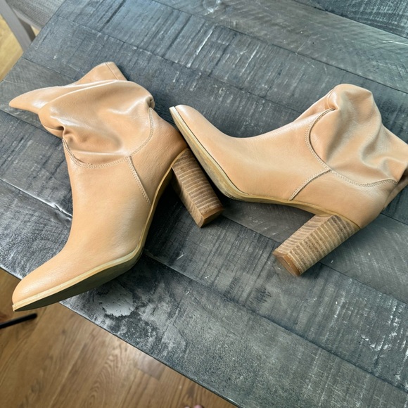 Oasis Society Faux Leather Slouch Booties Tan Camel Size 9 - Picture 7 of 9